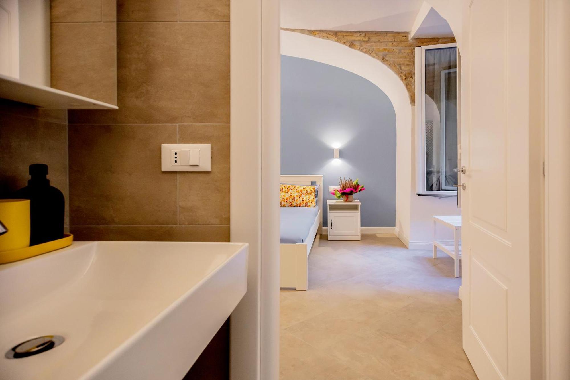 Live Roma - Chez Le Roi Luxury Apartment Екстериор снимка